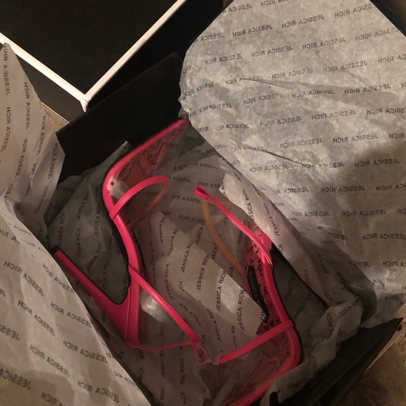 Jessica Rich Collection Pink Clear Stiletto Pump - Picture 2 of 5